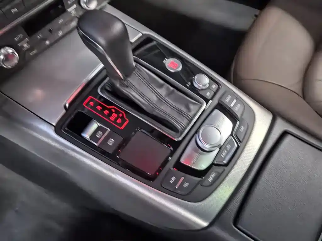 Audi A6L 2018 30th Anniversary 35 TFSI Fashion фото 9