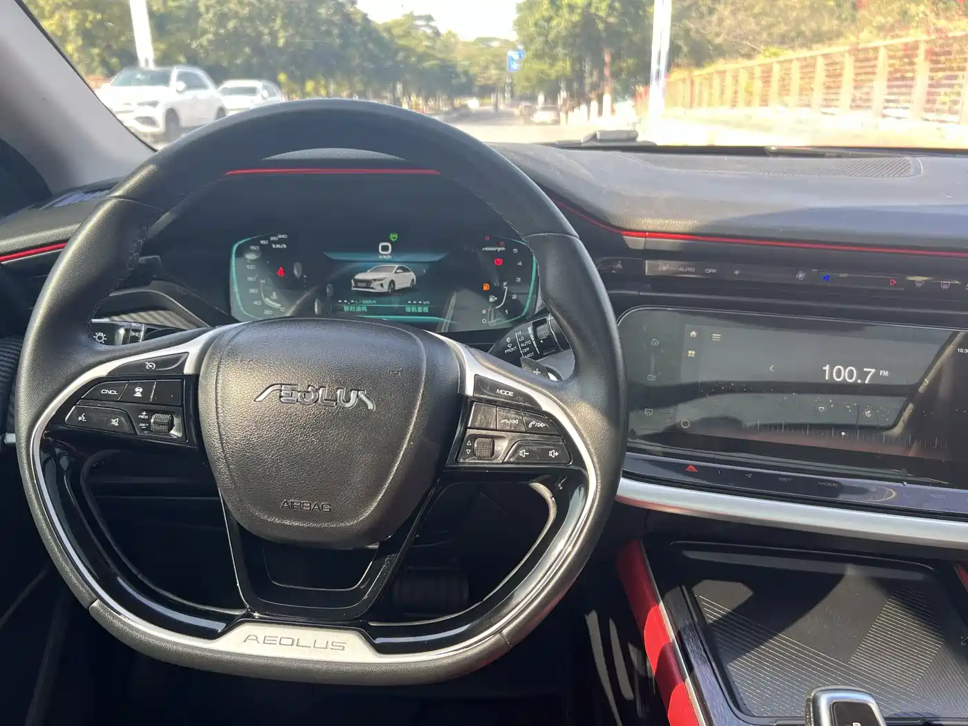 DONGFENG YI HYUN MAX