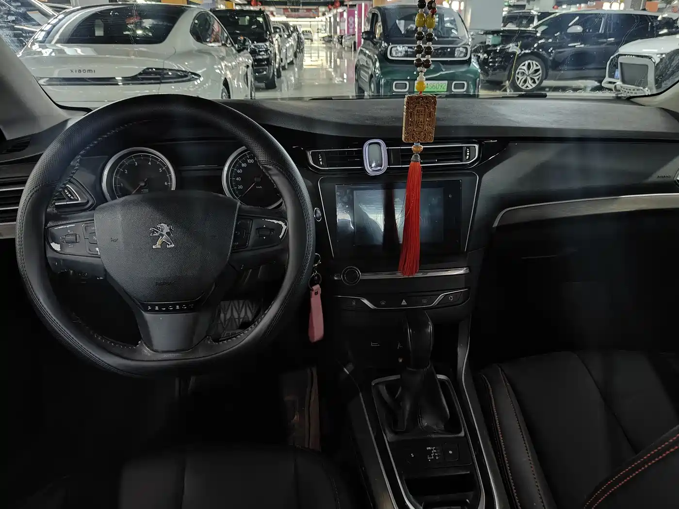 Peugeot 408 2014 1.8L Automatic Luxury Edition фото 3