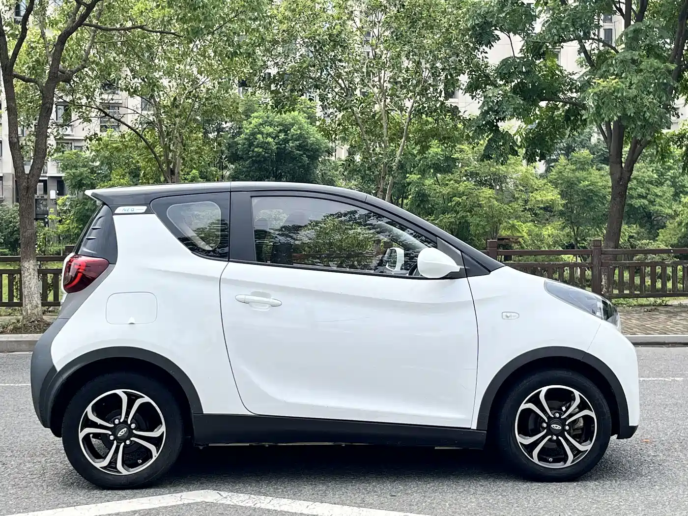 QQ New Energy Little Ant 2020 2019 4-Seater Smart Enjoy Edition 35kWh