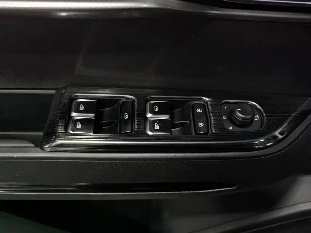 Geely Haoyue 2020 2020 1.8TD DCT Flagship 7-Seater