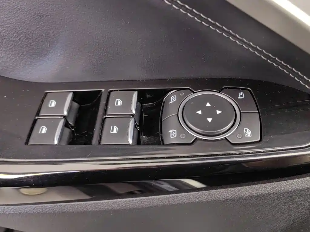 Ford Explorer 2020 2020 EcoBoost 285 AWD Titanium Edition 6-Seater