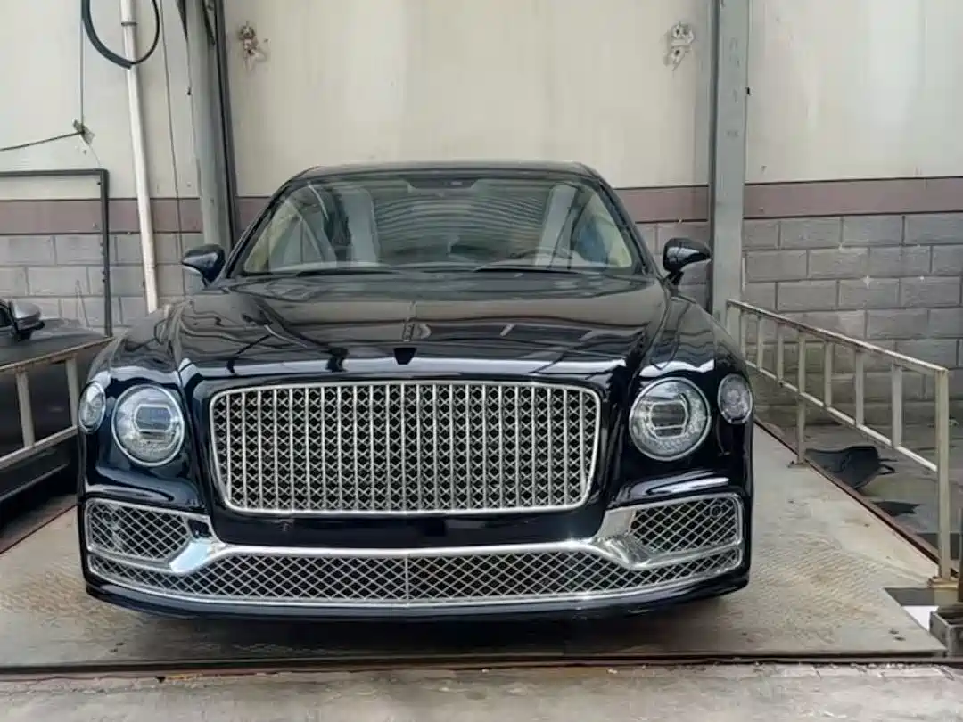 Bentley Flying Spur 2011 2010 6.0T 5-seater Version