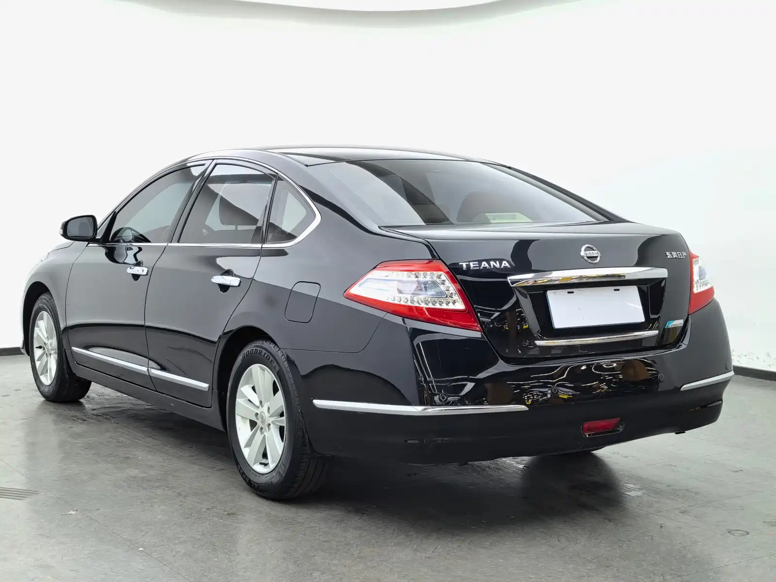 Photo 3 - Nissan Teana