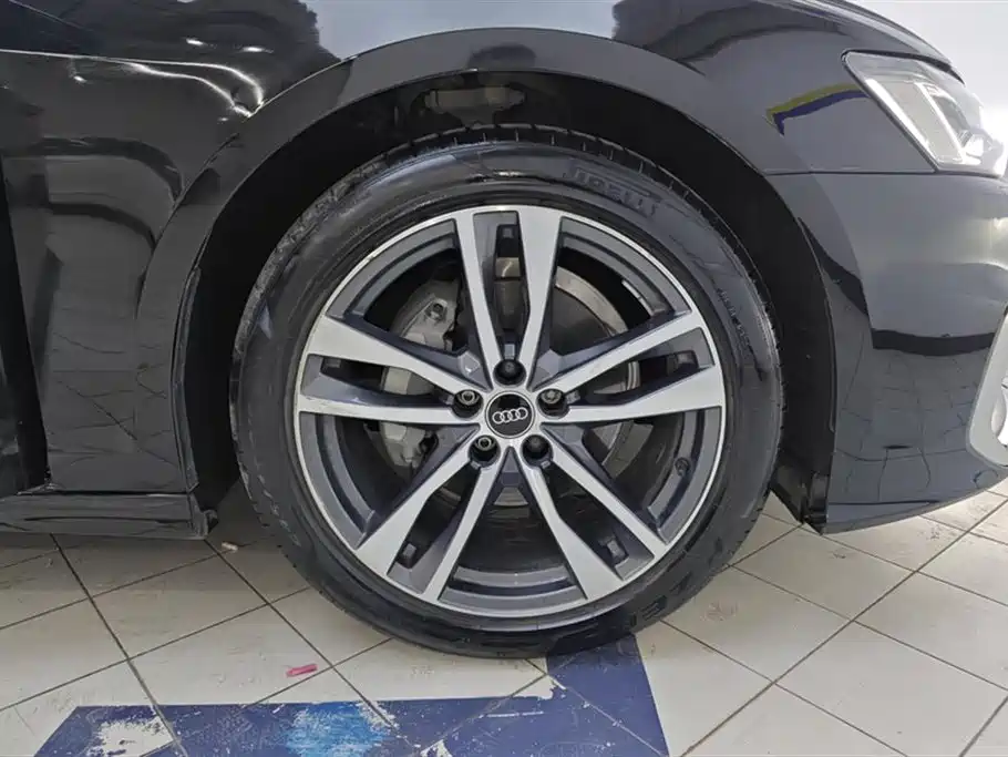Audi A6L 2024 40 TFSI Luxury Dynamic фото 6