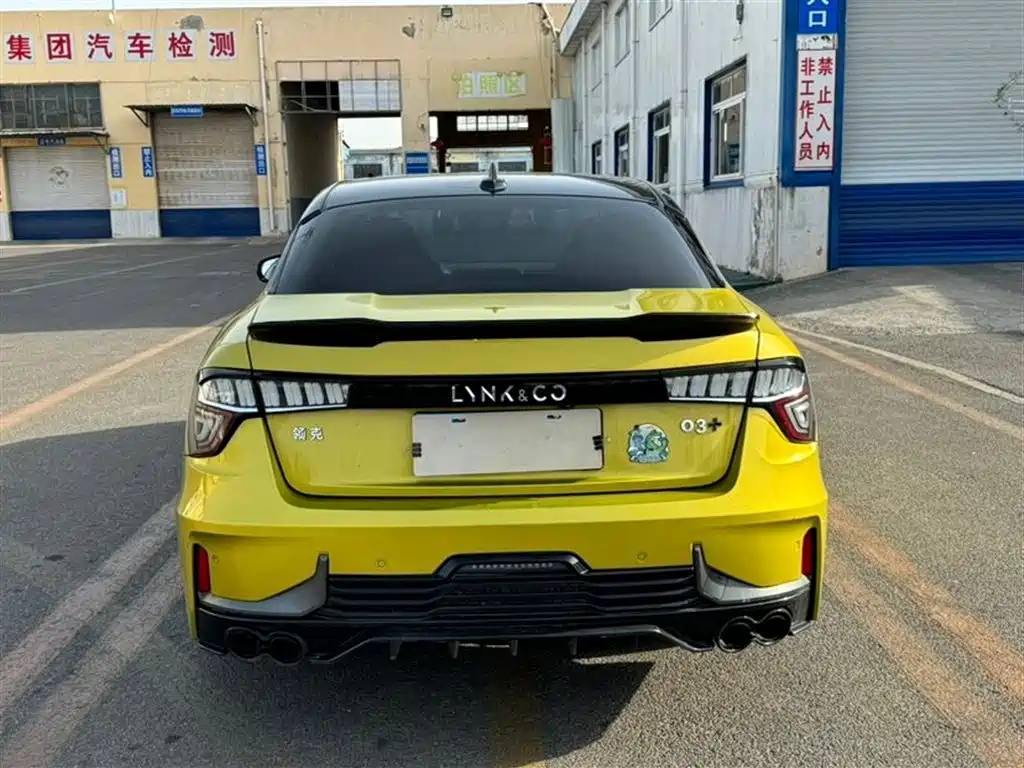 Lynk & Co 03 2020 03+ 2.0TD Auto Performance Package Edition фото 4