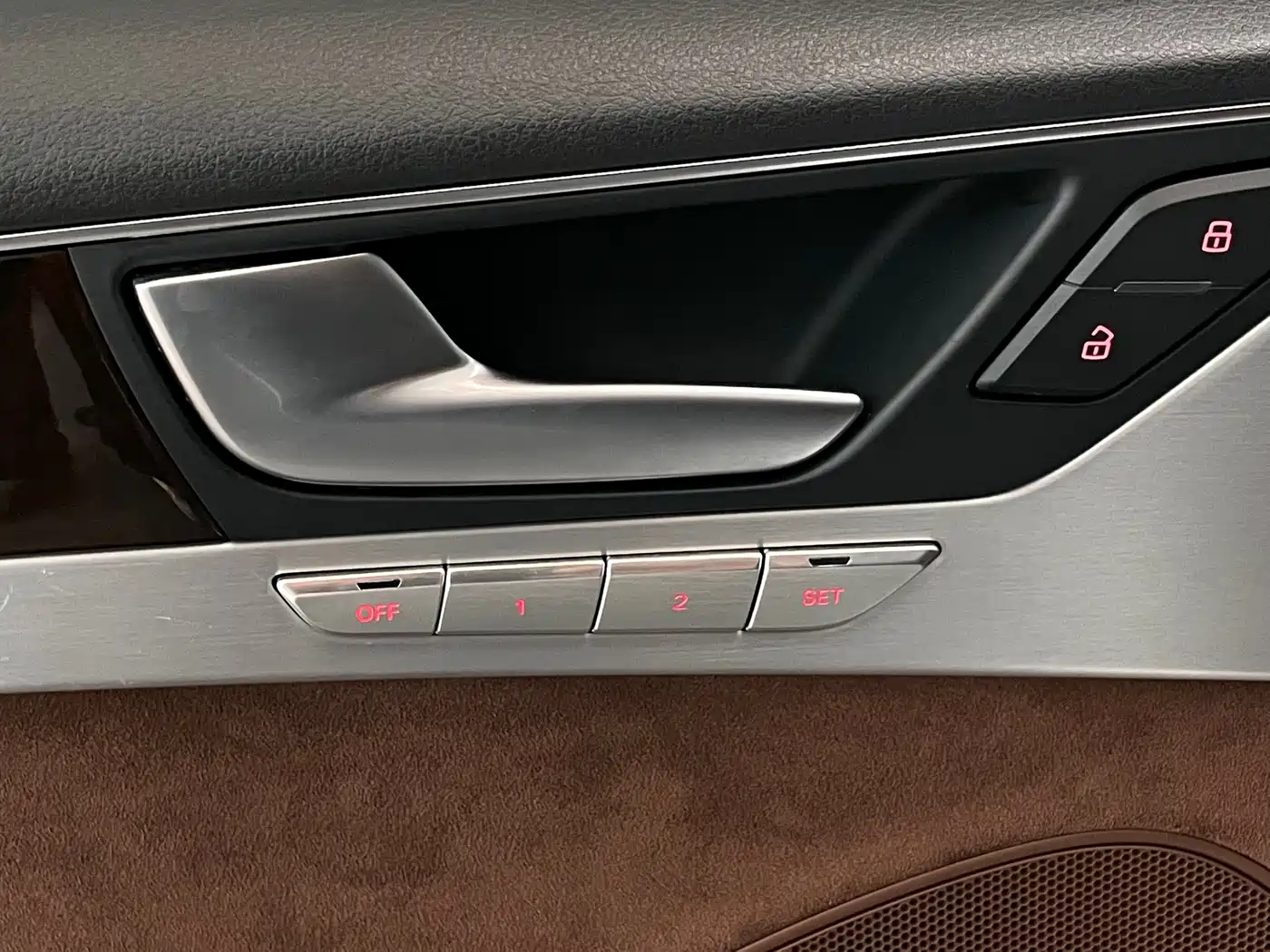 Audi A8 2016 A8L 45 TFSI quattro Comfort фото 21