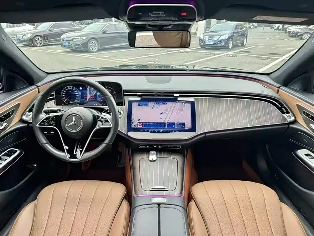 Mercedes-Benz E-Class 2025 E 300 L Fashion фото 4