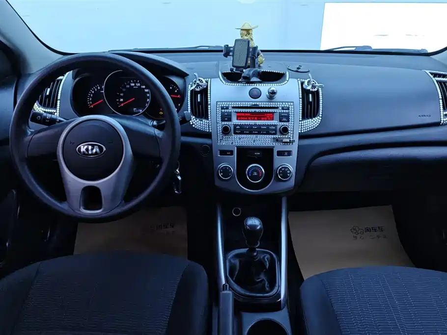 Kia Forte 2014 1.6L MT GL фото 12