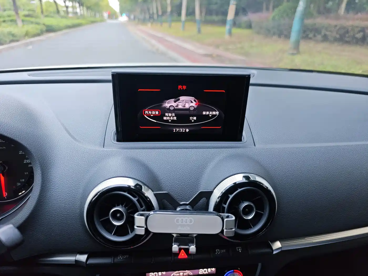 Audi A3 (Import) 2015 2014 Sportback 40 TFSI S line Comfort