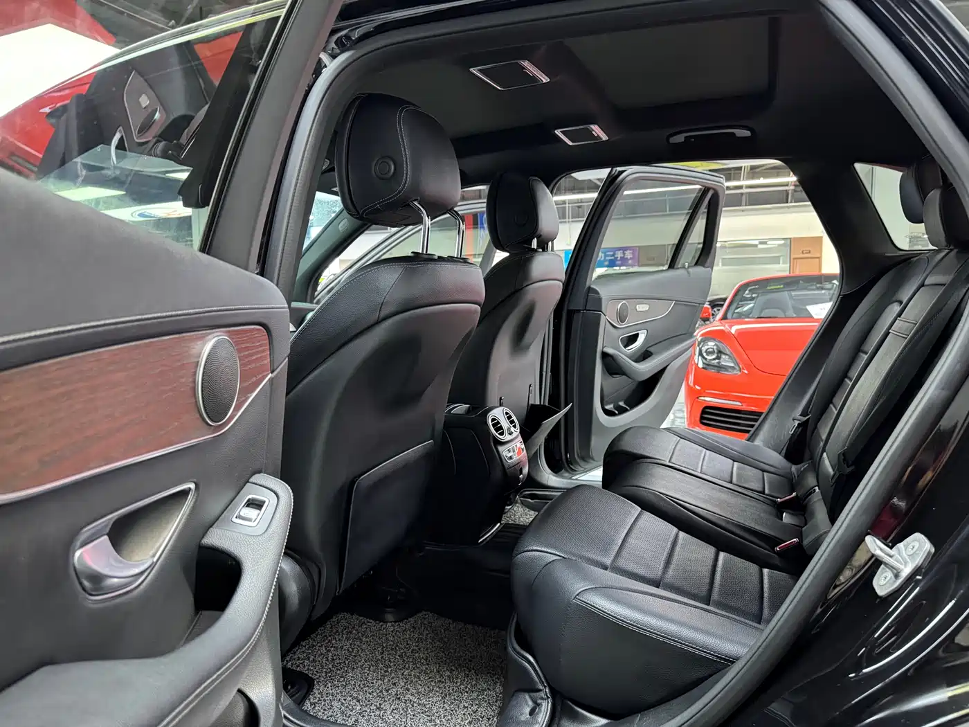 Mercedes-Benz GLC 2022 Model GLC 260 L 4MATIC Luxury Edition фото 8