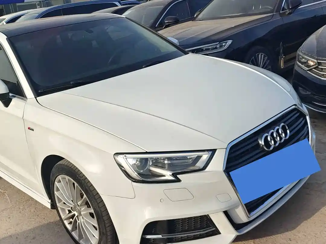 Audi A3 2017 Sportback 35 TFSI Fashion фото 2