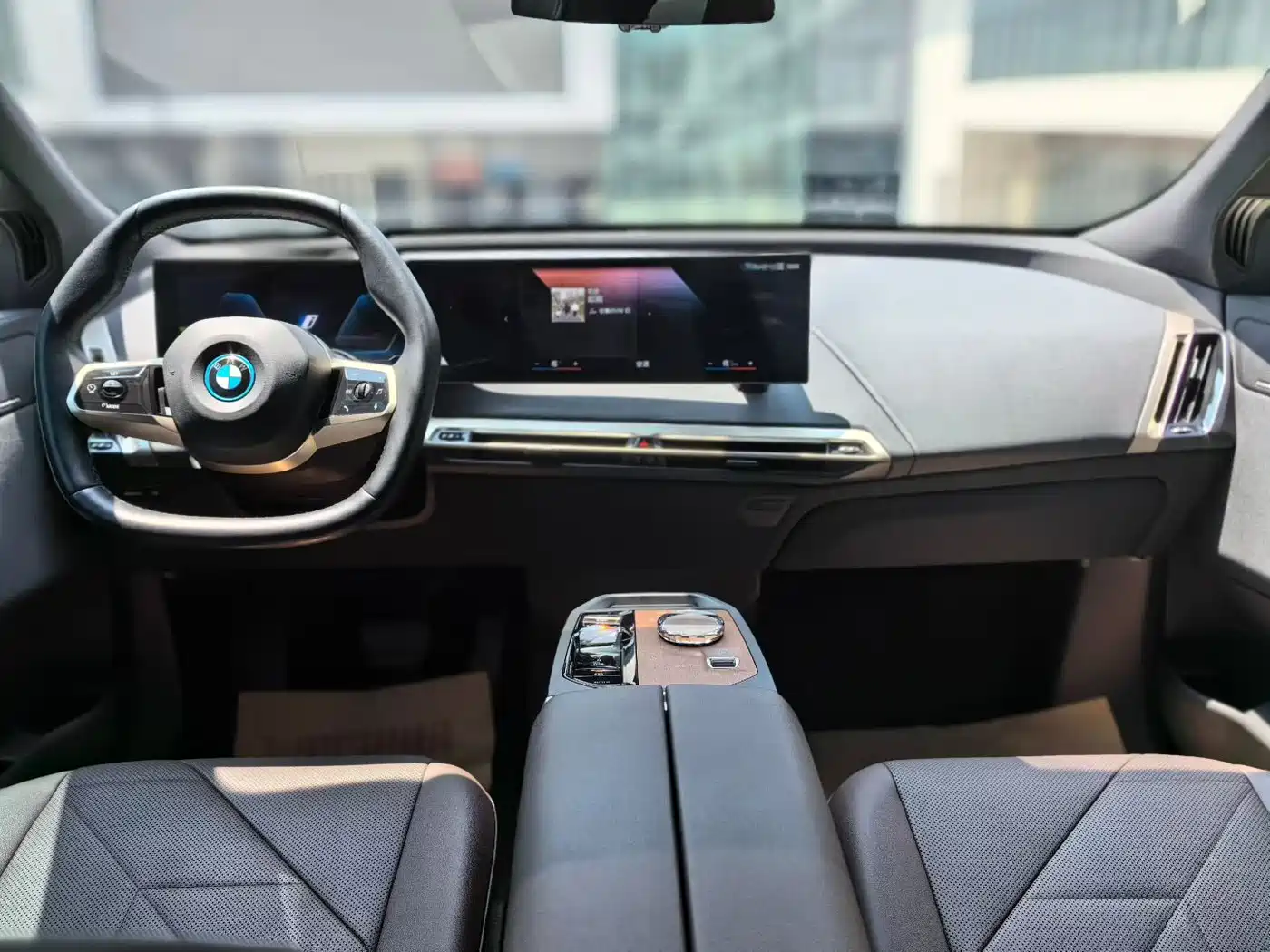 BMW iX 2023 2022 xDrive40
