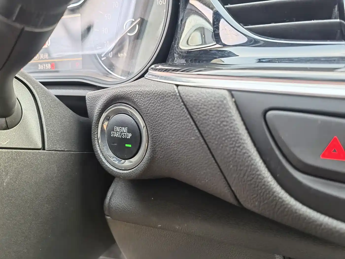 Buick Regal 2024 25T Ultra Comfort Edition фото 16