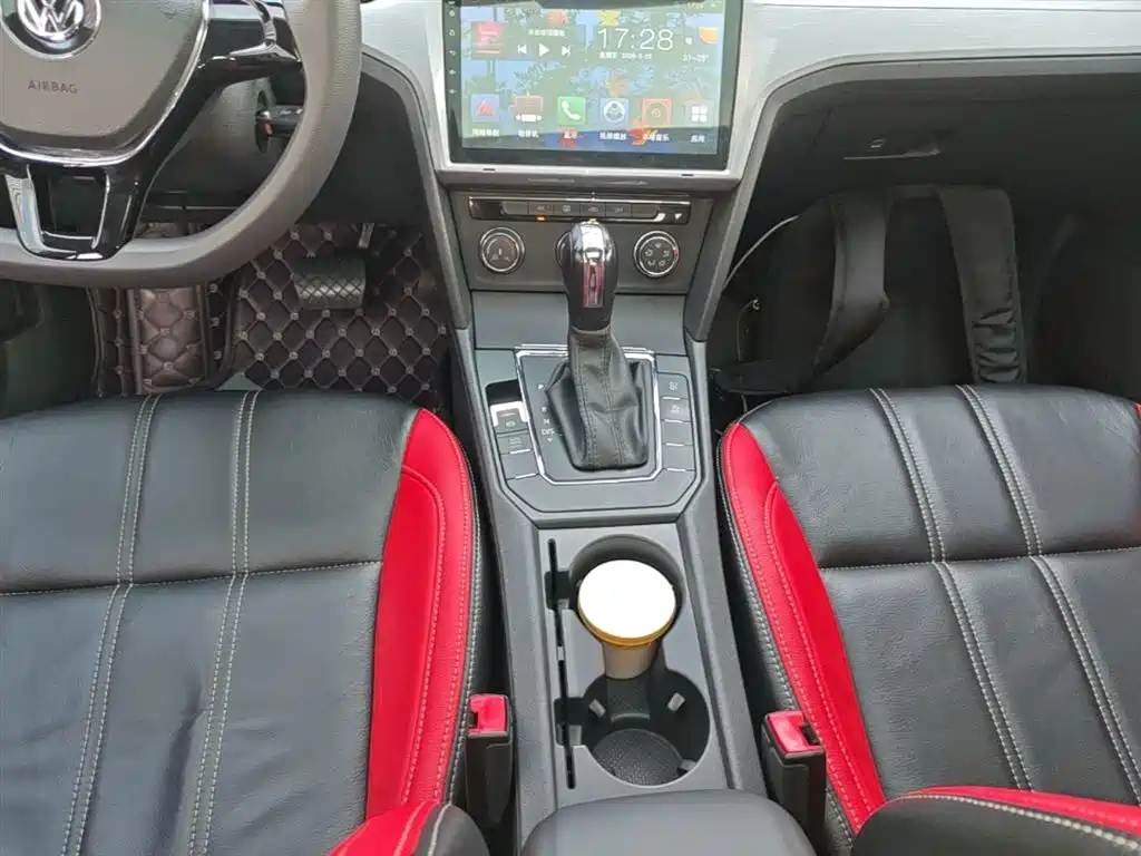 Volkswagen Lamando 2017 230TSI DSG Trend Edition фото 13
