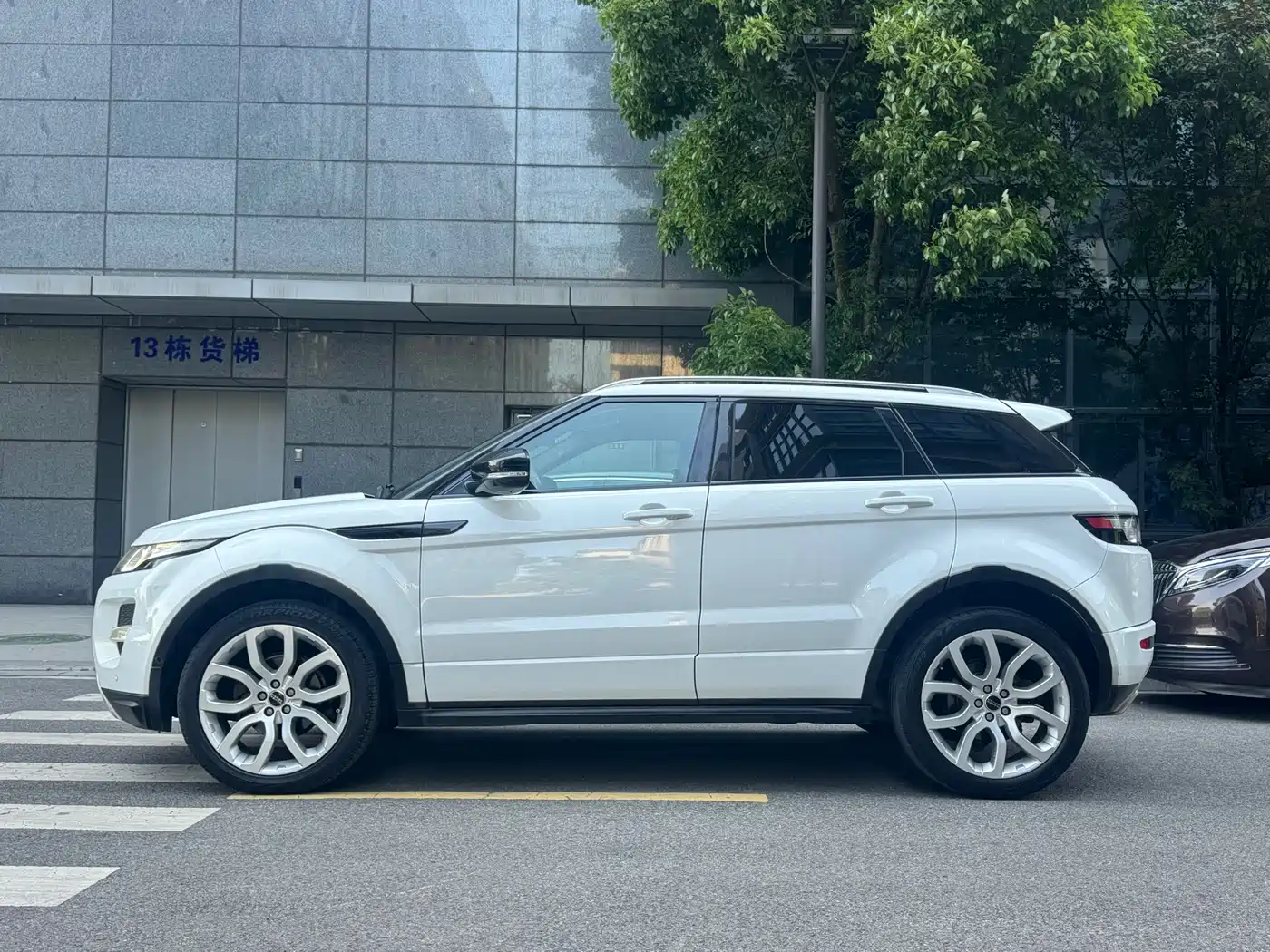 Land Rover Range Rover Evoque (Import) 2013 2.0T 5-door Dynamic Edition фото 3