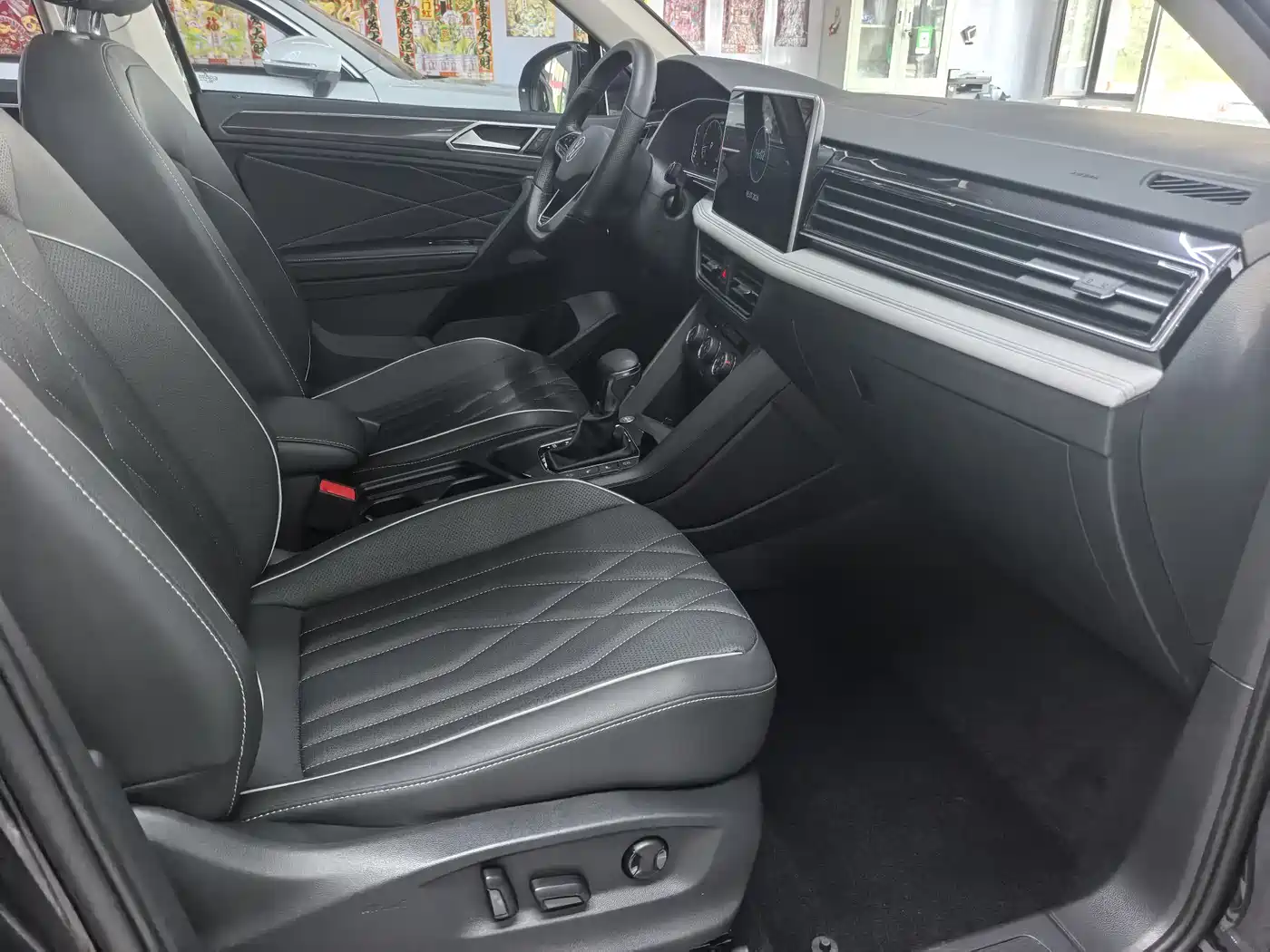 Фото 8 - Volkswagen Tiguan L