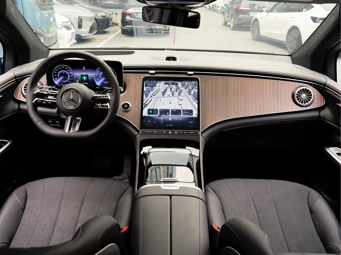 Mercedes-Benz EQE SUV 2023 350 4MATIC Luxury Edition фото 14