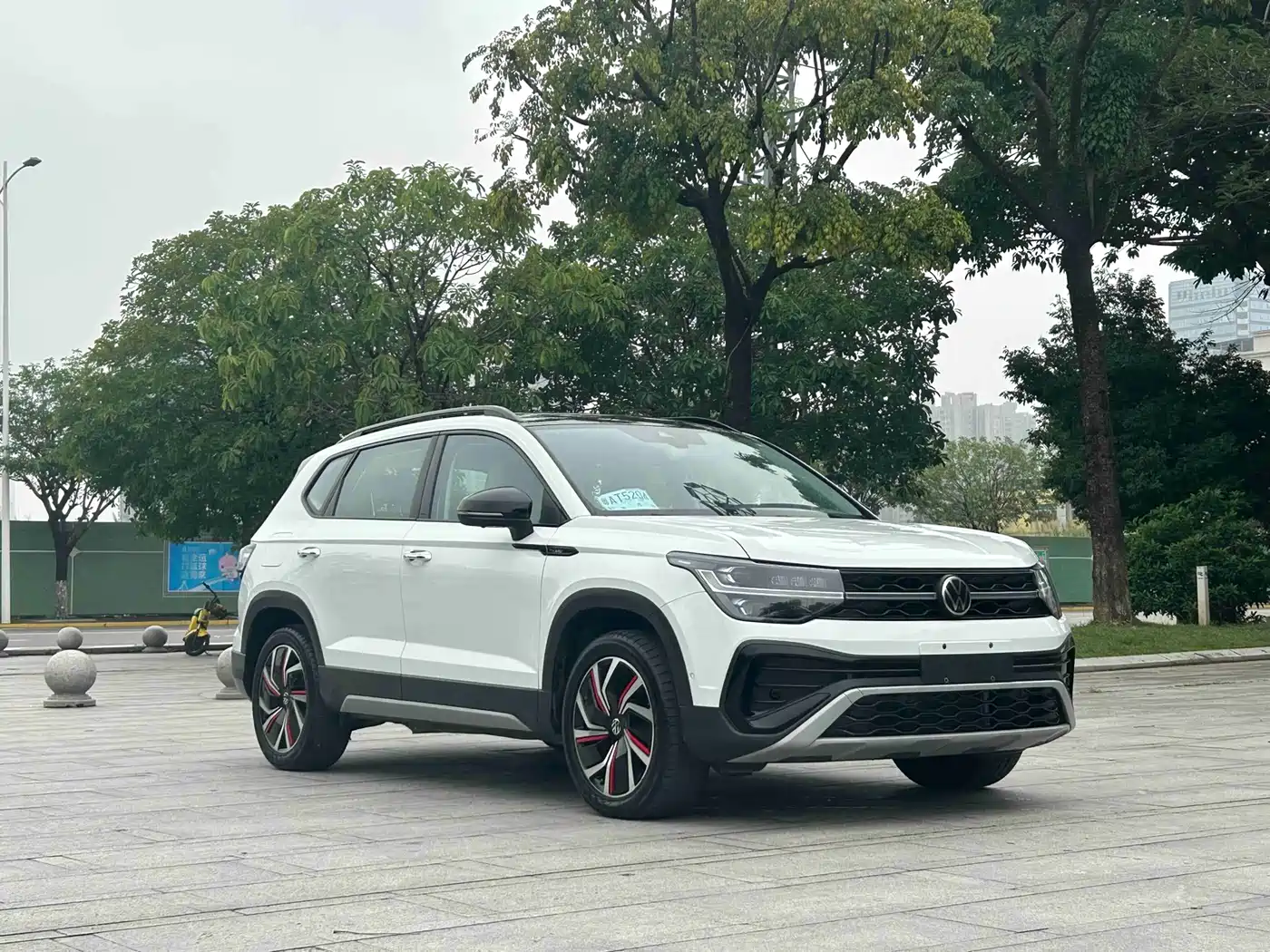 Volkswagen Tharu 2024 300TSI 2WD Moon Premium Edition фото 3