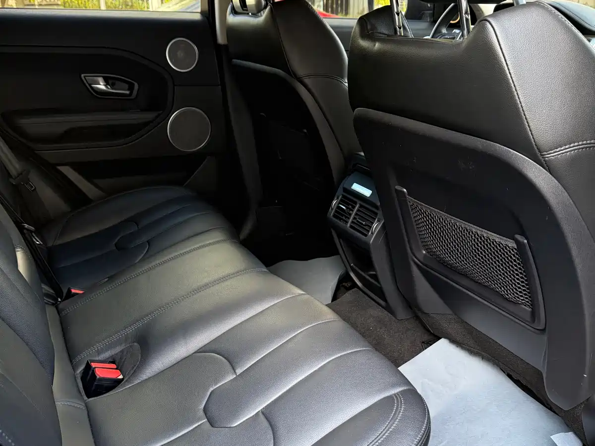 Land Rover Range Rover Evoque 2015 2.0T 5-Door Intelligent Edition фото 11