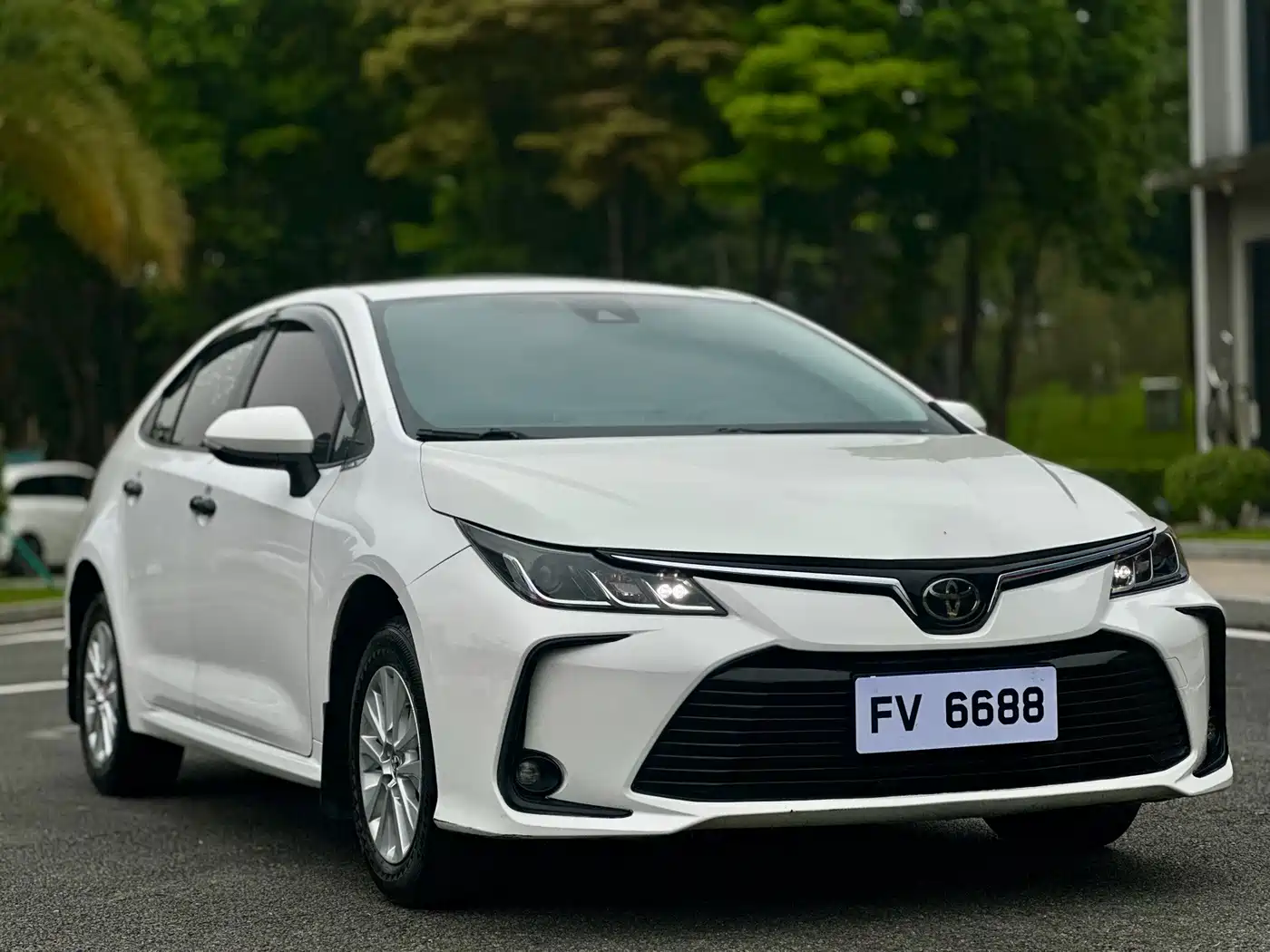 Toyota Corolla 2019 1.2T S-CVT GL Pioneer Edition фото 3