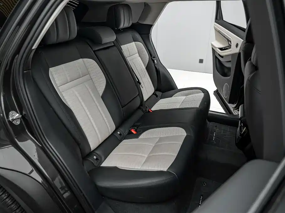 Land Rover Range Rover Evoque 2021 Range Rover Evoque L 249PS R-Dynamic First Edition Launch Edition фото 24