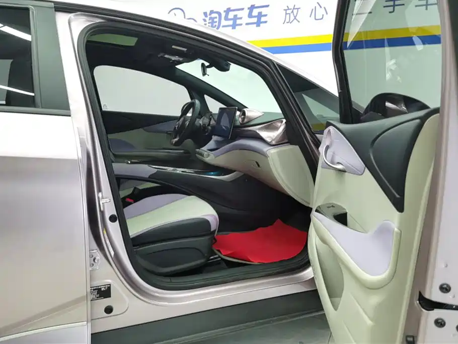 BYD Dolphin 2021 Model 405km Fashion Edition фото 8
