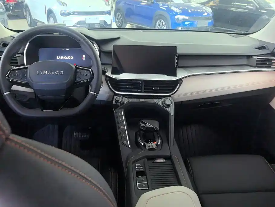 Lynk & Co 06 EM-P 2022 2022 PHEV 84KM Range Pro