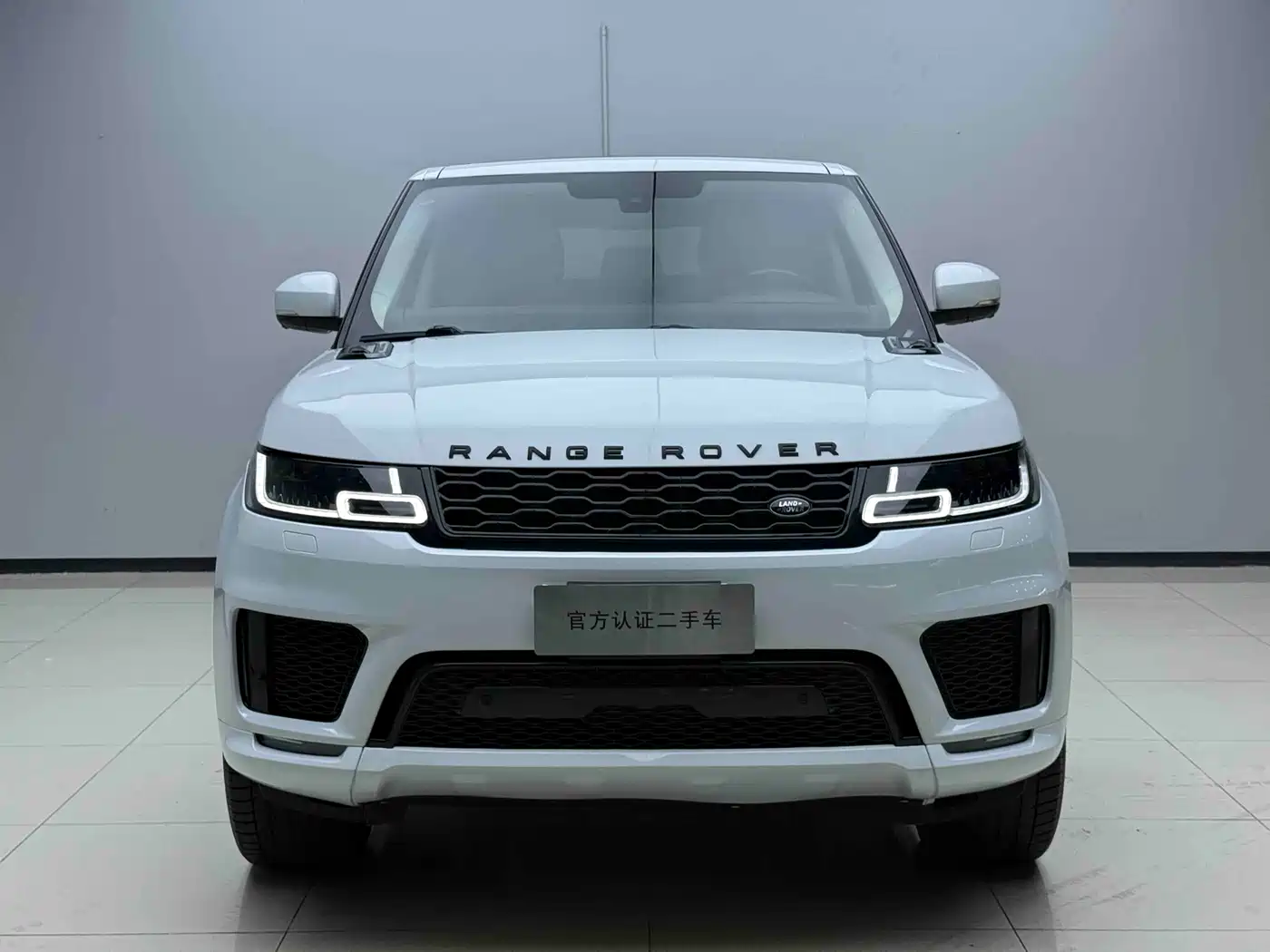 Land Rover Range Rover Sport 2015 3.0 SC V6 HSE фото 2