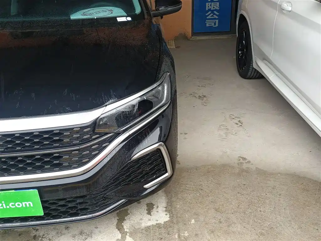 Volkswagen Passat 2024 330TSI Starlight Elite Edition фото 18