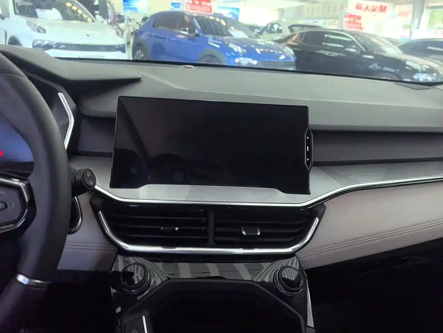 Lynk & Co 06 EM-P 2022 2022 PHEV 84KM Range Pro