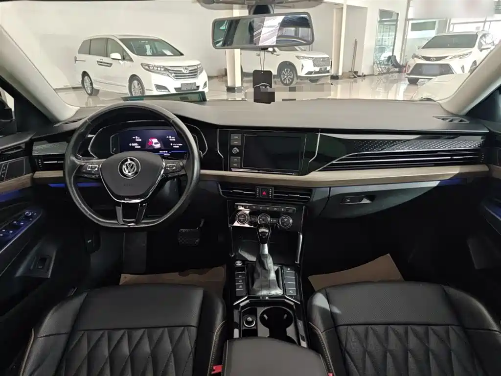 Volkswagen Passat 2019 330TSI Luxury Edition China VI фото 10