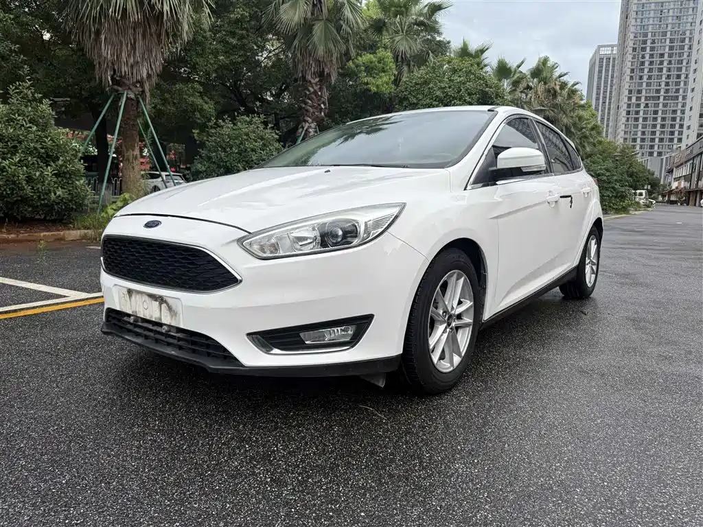 Фото 1 - Ford Focus