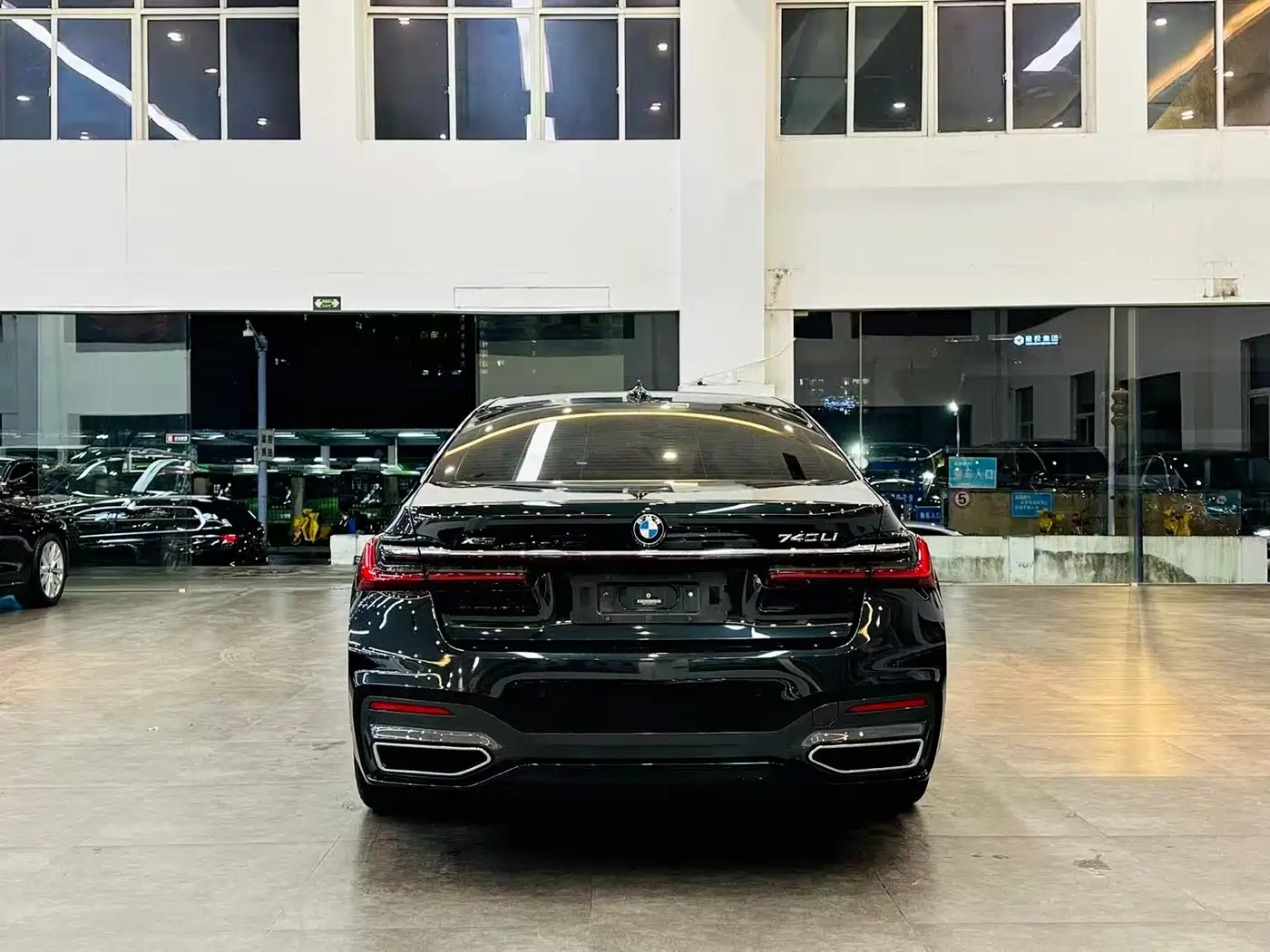 BMW 7 Series 2021 Model 740Li xDrive Executive M Sport Package фото 5