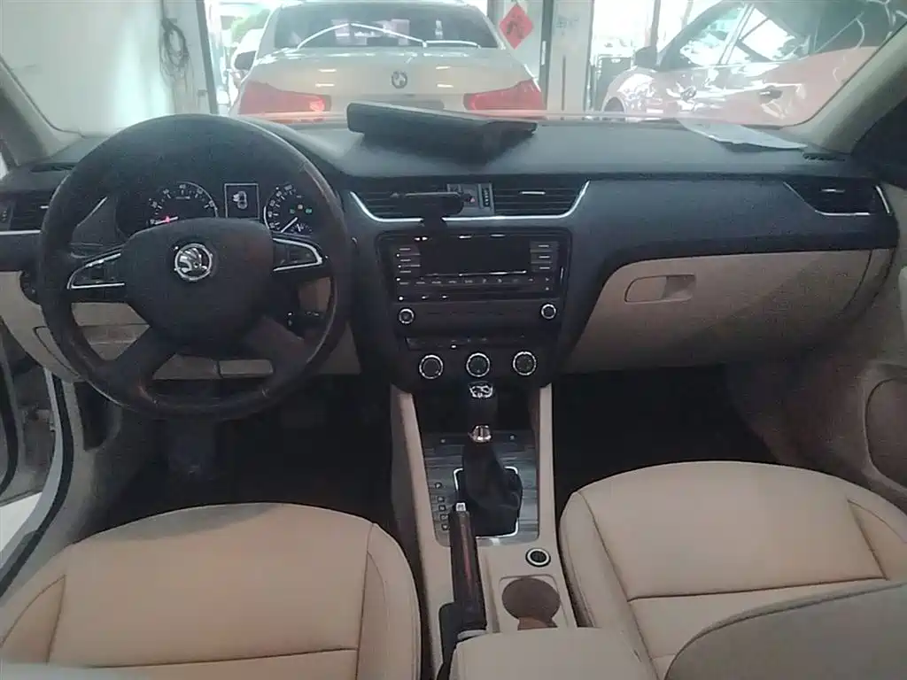 Škoda Octavia 2015 1.6L Automatic逸俊版 фото 10