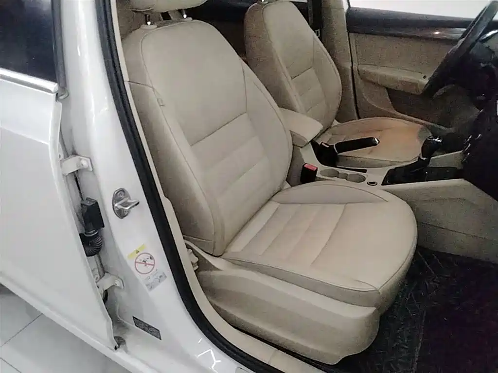 Škoda Octavia 2015 1.6L Automatic逸俊版 фото 25