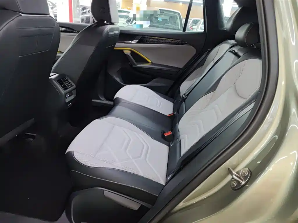 Volkswagen Tayron 2025 Tayron L 380TSI 4WD Luxury фото 13