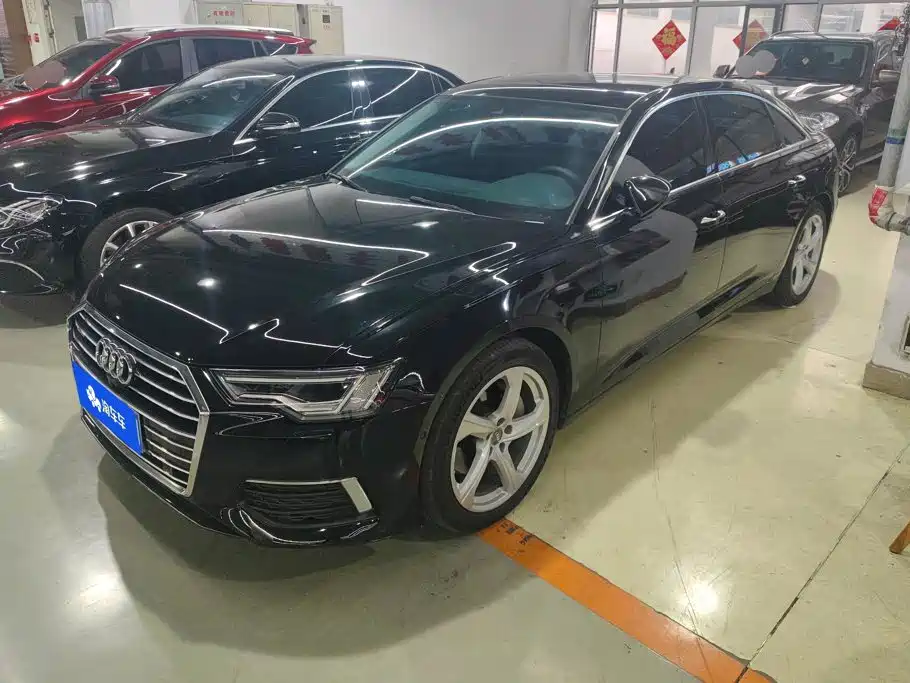 Фото 1 - Audi A6L