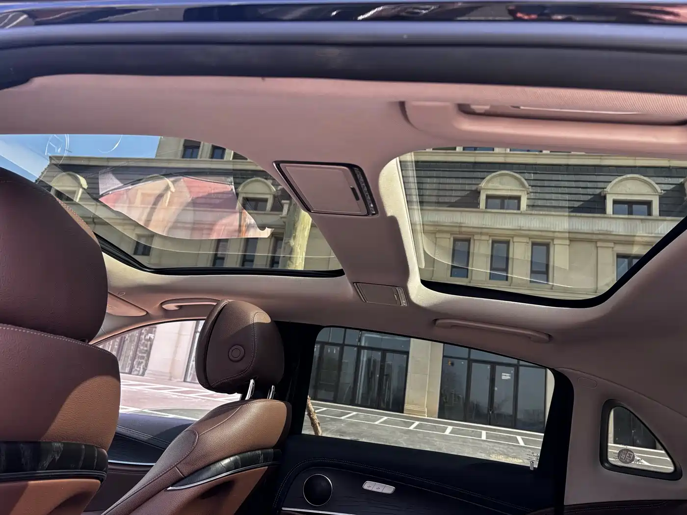 Mercedes-Benz E-Class 2020 Model E 260 L Sport фото 8