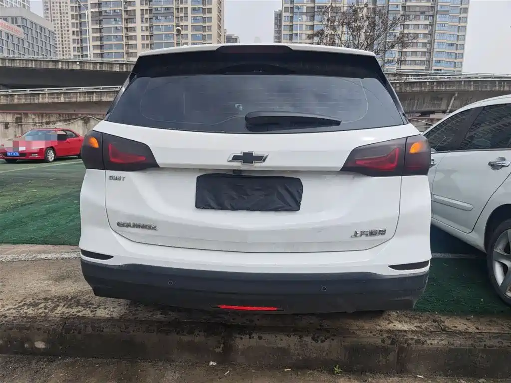 Chevrolet Equinox 2017 535T Automatic Realm Edition фото 4