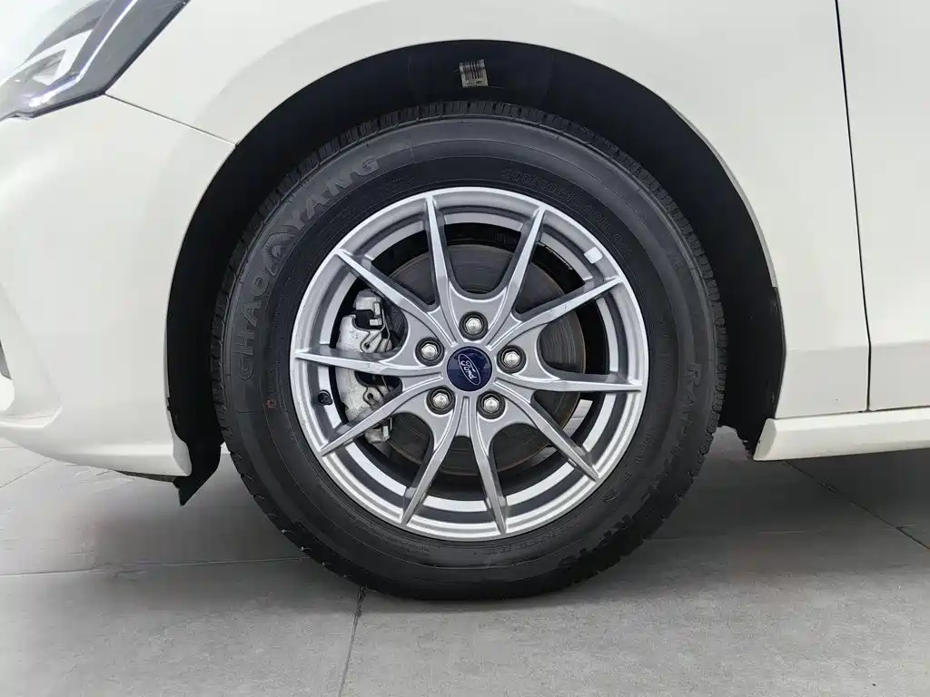 Photo 17 - Ford Focus