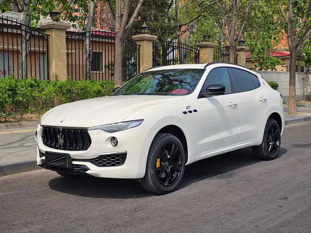 maserati levante