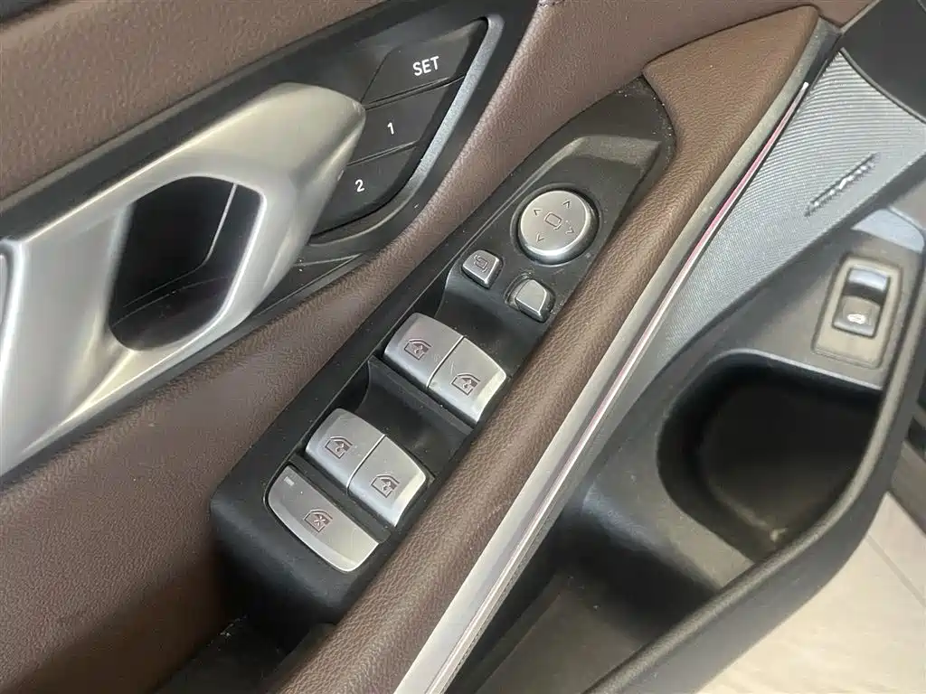 BMW 3 Series 2024 325Li M Sport Shadowline Package фото 21