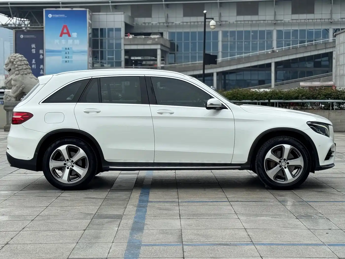 Mercedes-Benz GLC 2017 GLC 260 4MATIC Luxury фото 7