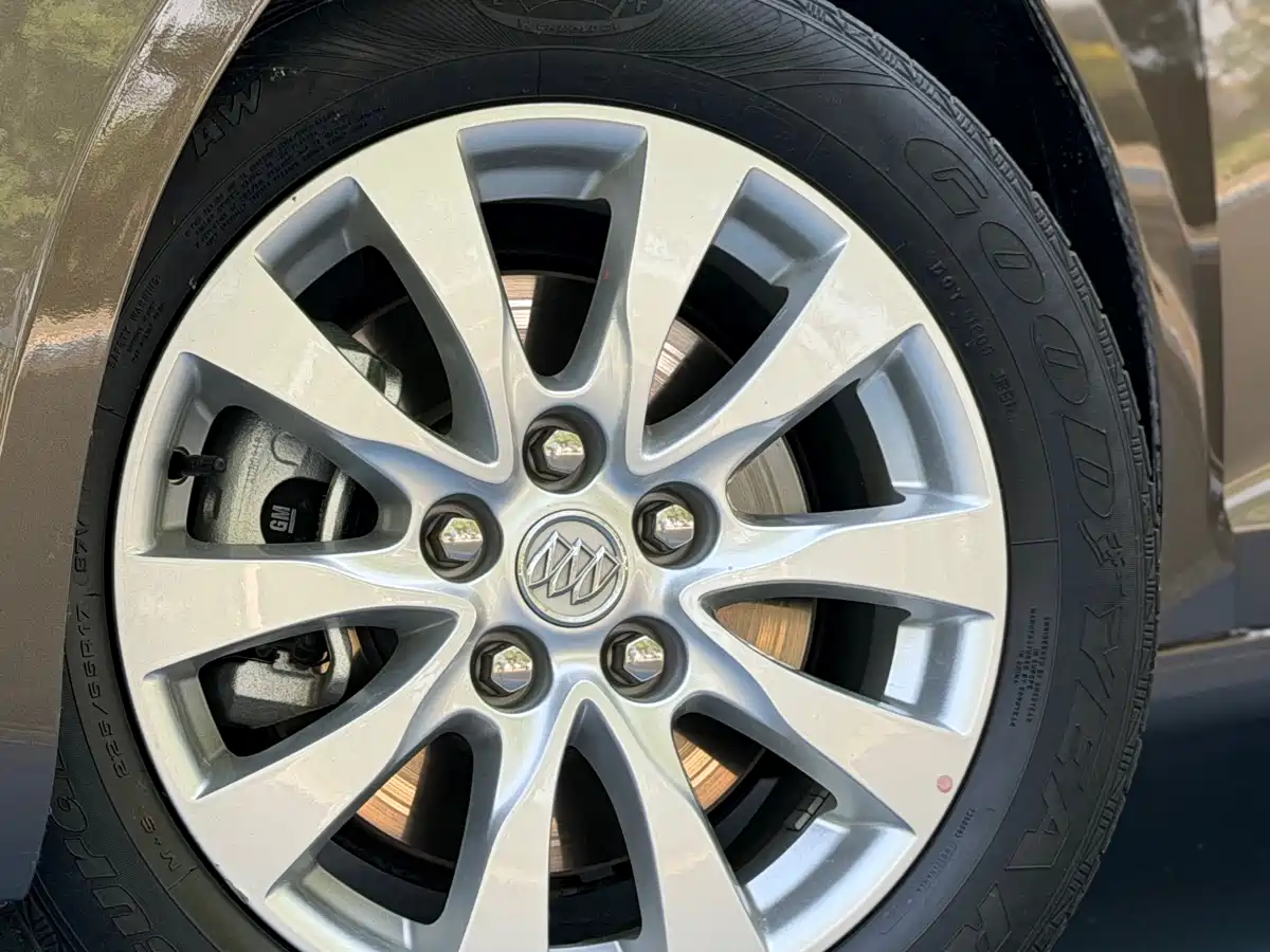 Buick LaCrosse 2013 2.4L SIDI Elite Comfort фото 12