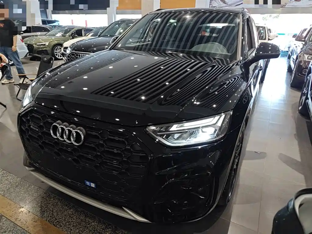 Audi Q5L 2024 Model 45 TFSI Luxury Dynamic