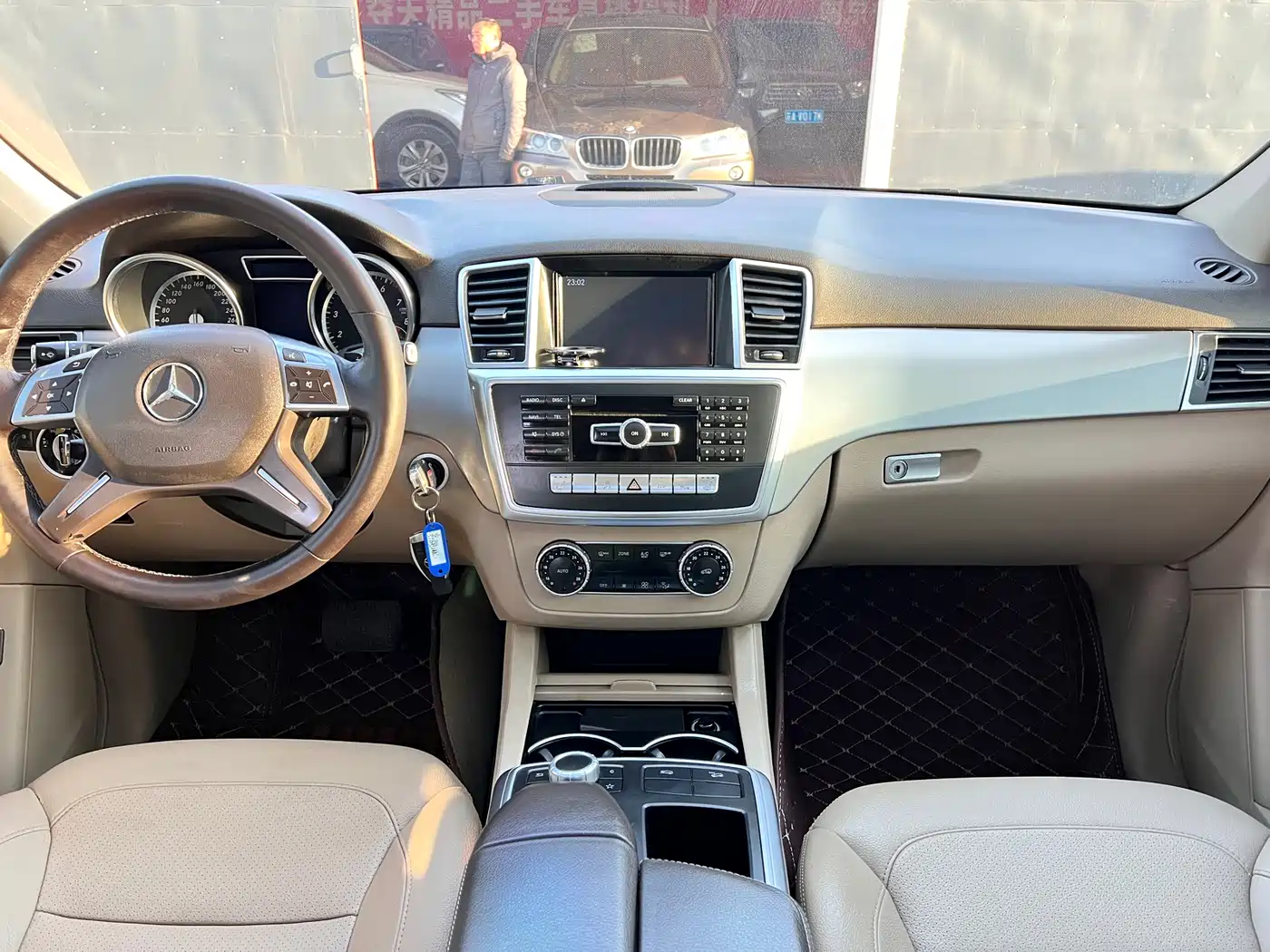 Mercedes-Benz M-Class 2015 ML 320 4MATIC фото 16
