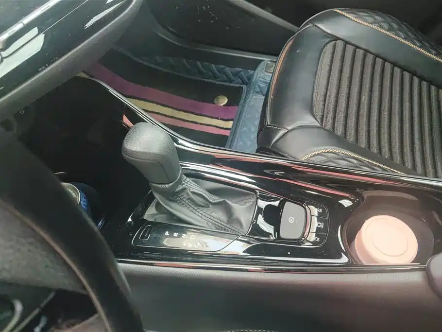 Toyota IZOA 2020 2.0L Yi Xiang Edition фото 16