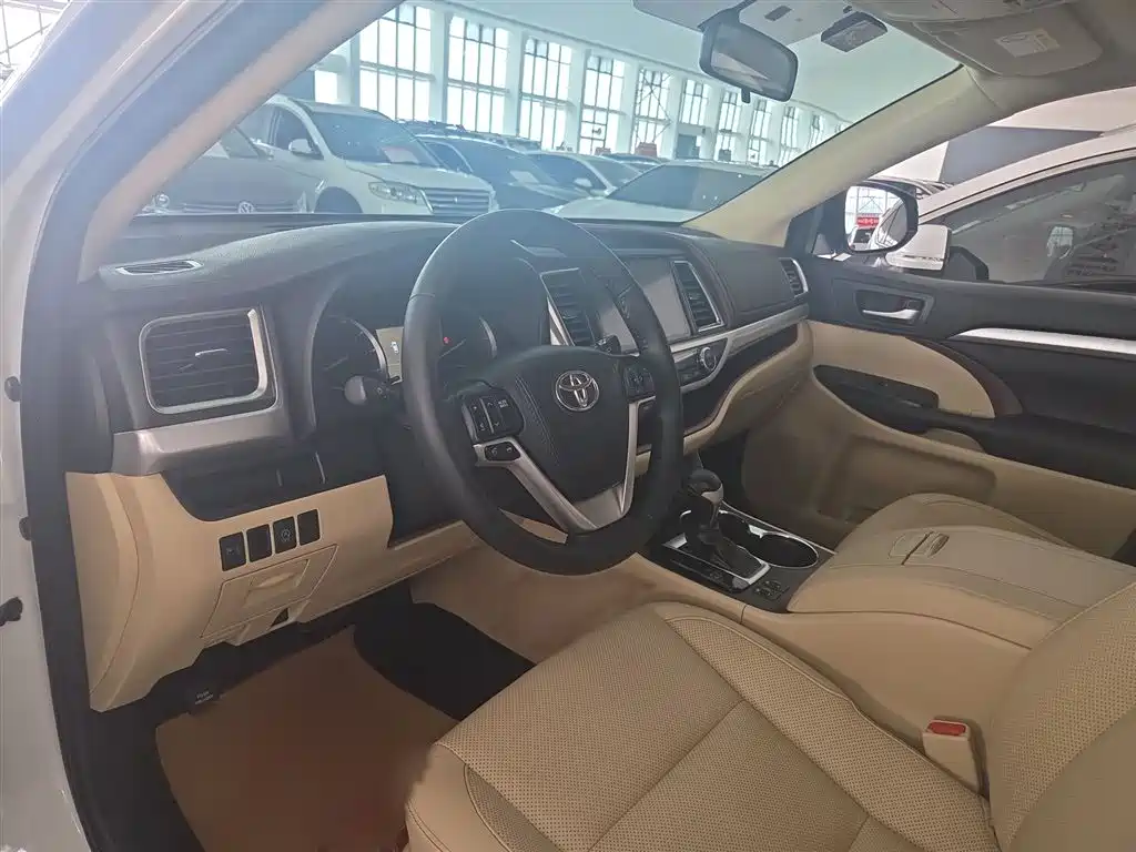 Toyota Highlander 2015 2.0T AWD Luxury Edition 7-seater фото 17
