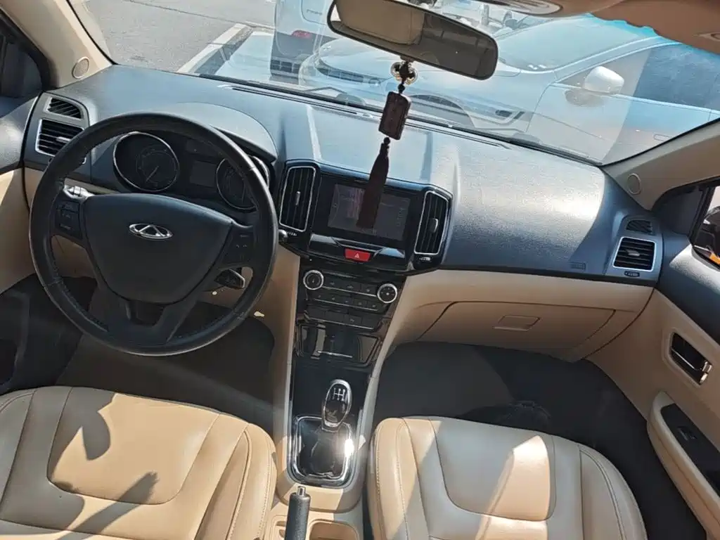 Фото 10 - Chery E3